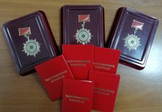 Медаль "За особый вклад студентов-медиков в борьбу с коронавирусом"  Профсоюза работников здравоохранения Российской Федерации 